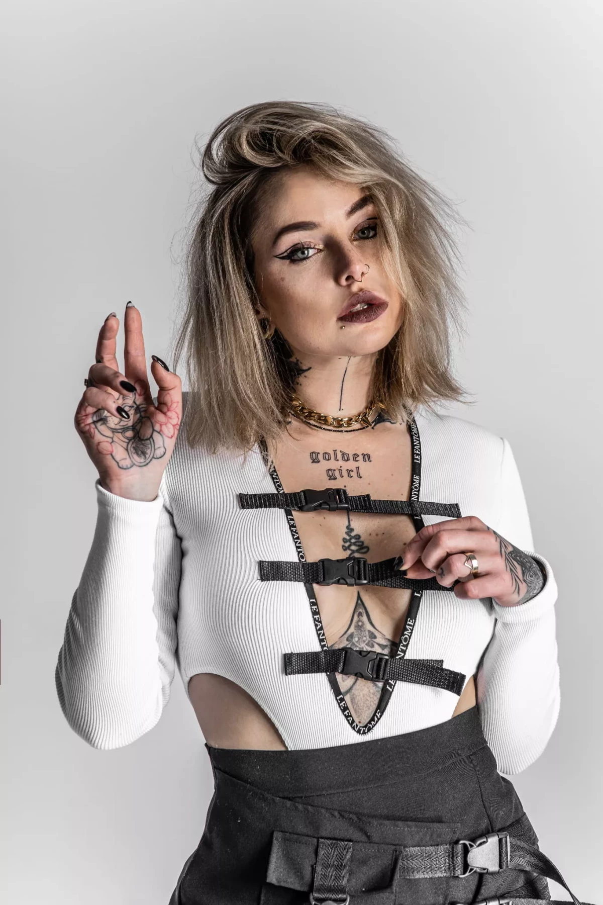 Body naked white manga