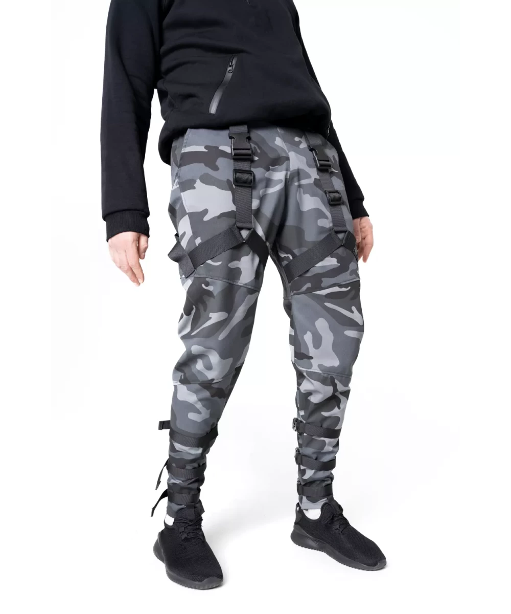 Spodnie techwear camo męskie Le Fantôme — militarny wzór, techniczna tkanina